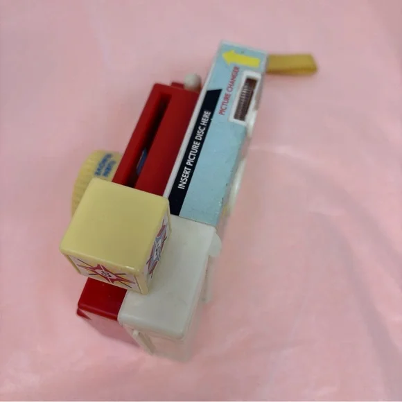 Fisher-Price Red Toy Camera with Yellow Lens and Strap - Picture 5 of 16